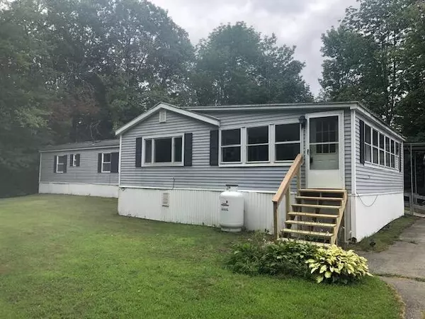 336 Lakeview RD, Glenburn, ME 04401