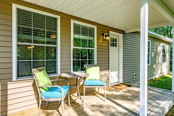 Limerick, ME 04048,446 Doles Ridge RD