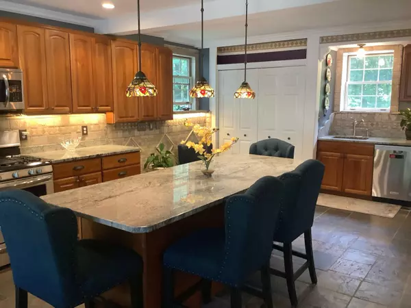 Raymond, ME 04071,61 Notched Pond RD