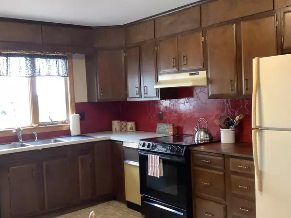 Presque Isle, ME 04769,365 Caribou RD