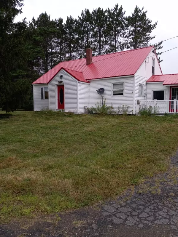 88 Pierce RD, Blaine, ME 04734