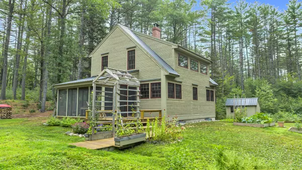 Stow, ME 04037,138 Chatham RD