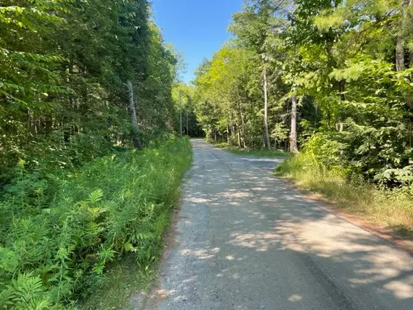 16 Drake RD, Madison, ME 04950