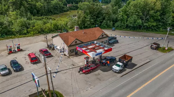 Lee, ME 04455,2789 Lee RD