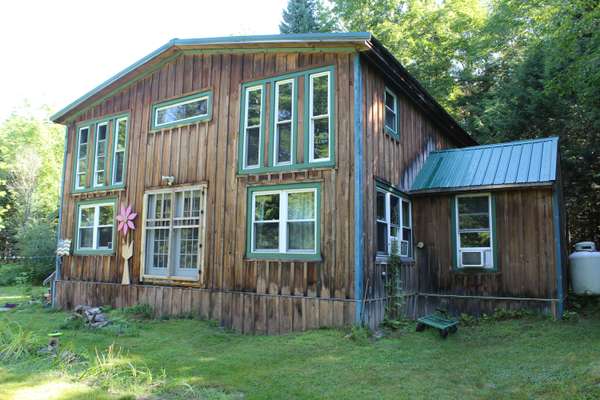 39 Streamview DR, Harmony, ME 04942