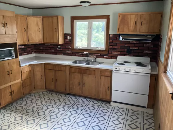 Wiscasset, ME 04578,63 W Alna RD