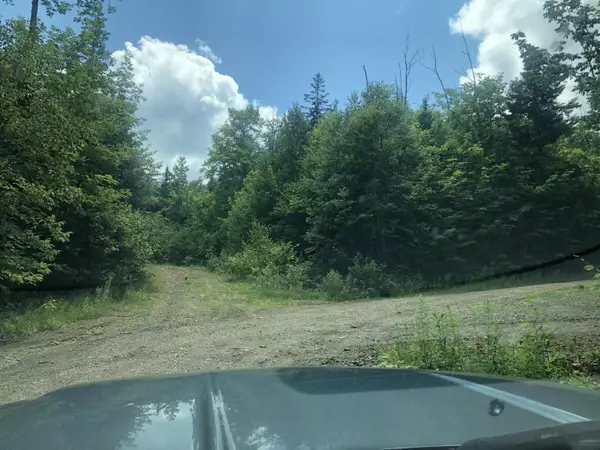 Phillips, ME 04966,10 J Webb View rd