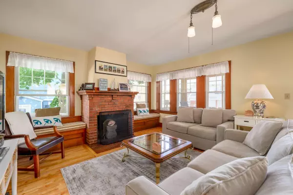 Ogunquit, ME 03907,18 School ST