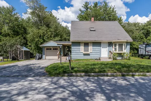 35 Jones ST, Auburn, ME 04210