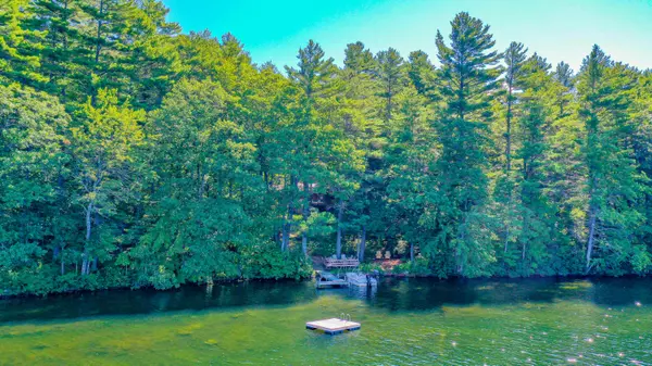 Raymond, ME 04071,23 Crescent Shore RD