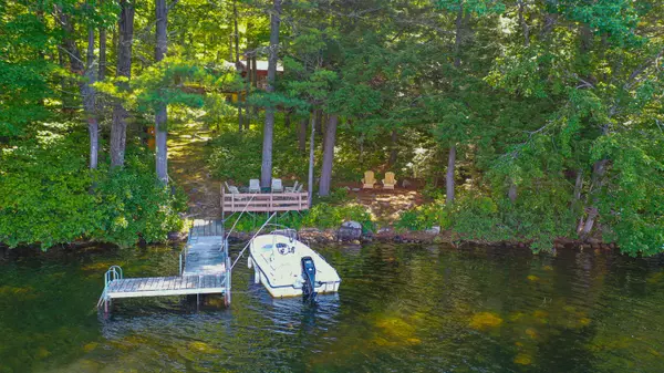 Raymond, ME 04071,23 Crescent Shore RD