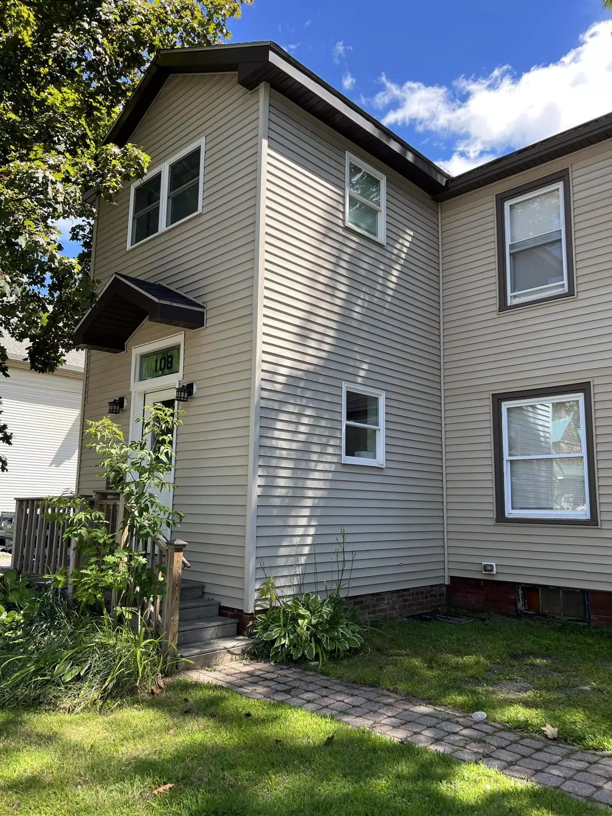 Waterville, ME 04901,108 Silver ST