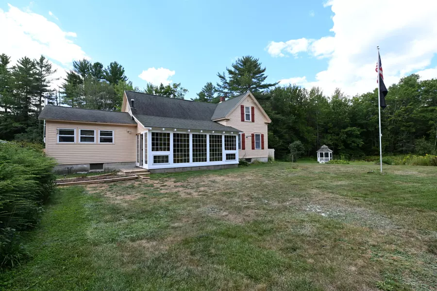 282 Borough RD, Chesterville, ME 04938