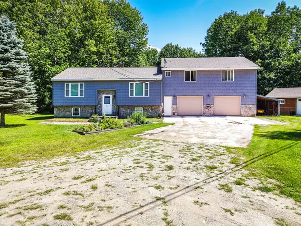 West Gardiner, ME 04345,6 Chets Meadow RD