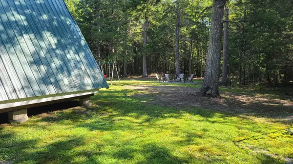 Osborn, ME 04605,51 Kingman Beach RD