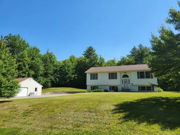 49 Homsted LN, Hermon, ME 04401