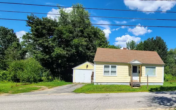 18 Elm ST, Norway, ME 04268