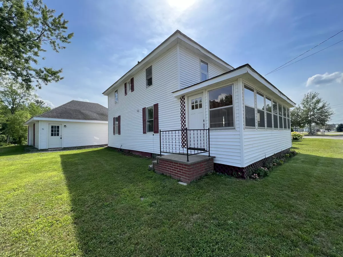 Howland, ME 04448,36 Lagrange RD