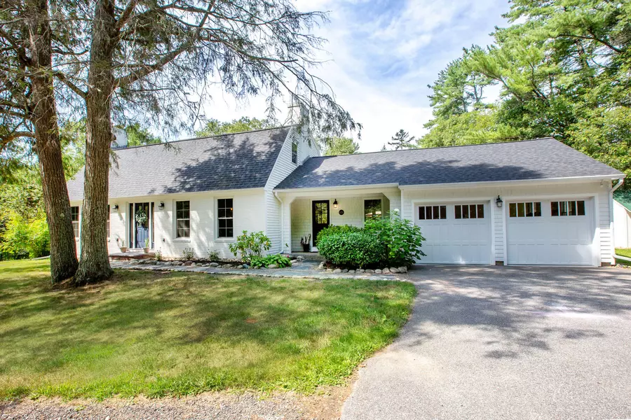 606 Mere Point RD, Brunswick, ME 04011