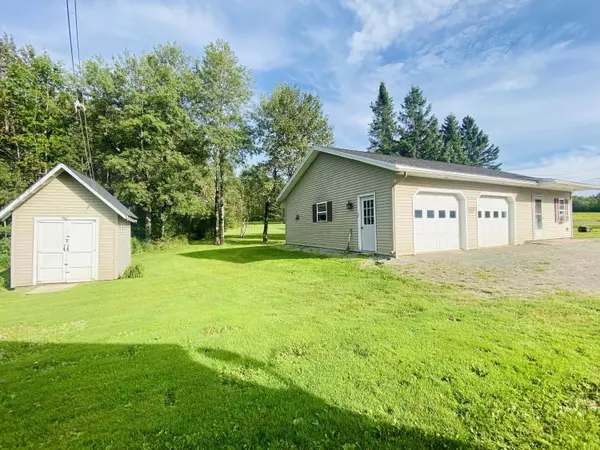 Presque Isle, ME 04769,4 Niles RD