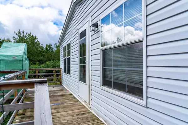 Whitefield, ME 04353,211 Hunts Meadow RD