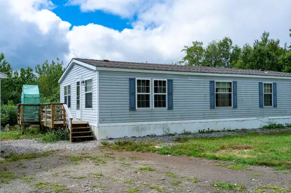 Whitefield, ME 04353,211 Hunts Meadow RD