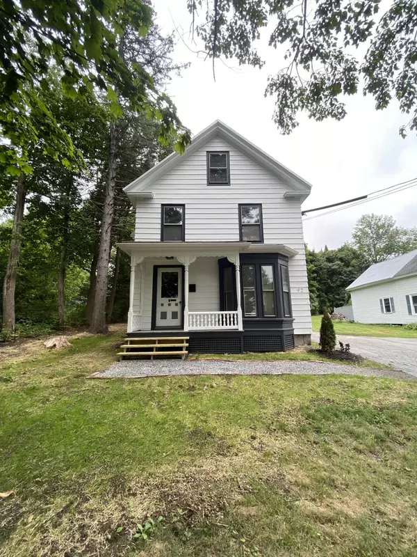 92 Central ST, Gardiner, ME 04345