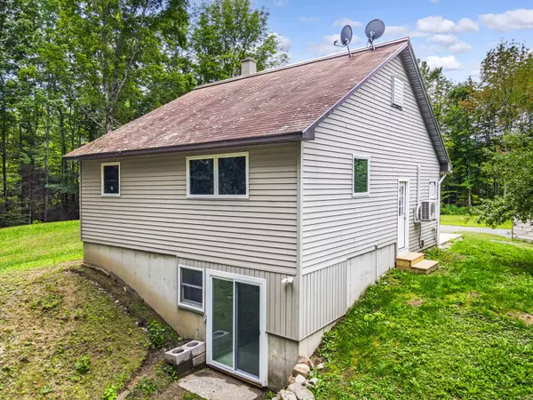 Sidney, ME 04330,385 Drummond RD