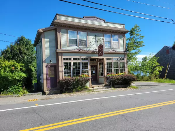 366 Pond RD, Mount Vernon, ME 04352