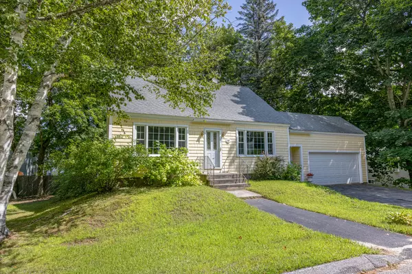 10 Weaver ST, Auburn, ME 04210