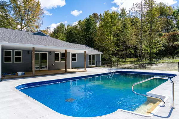 Sidney, ME 04330,3080 Middle RD