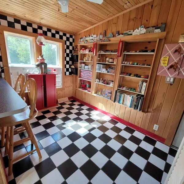 Waldoboro, ME 04572,7 Indian Meadows RD