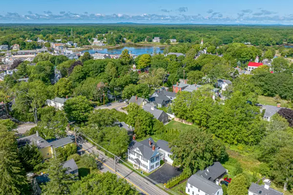 4 School ST, Kennebunkport, ME 04046