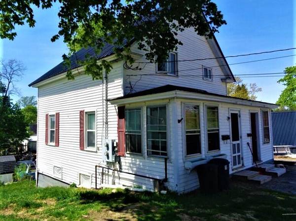 4 Elm ST, East Millinocket, ME 04430