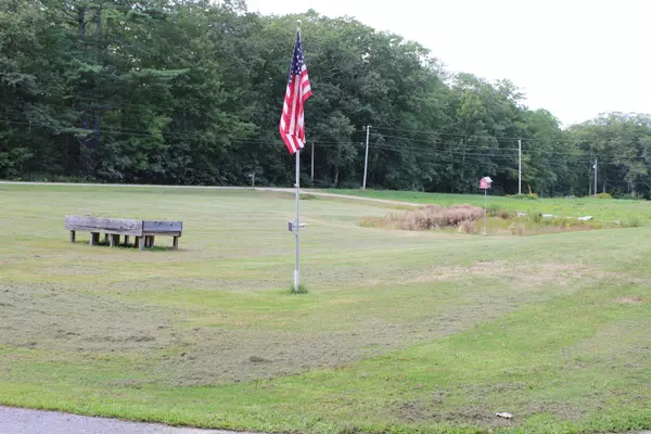 Waldoboro, ME 04572,177 Noyes RD