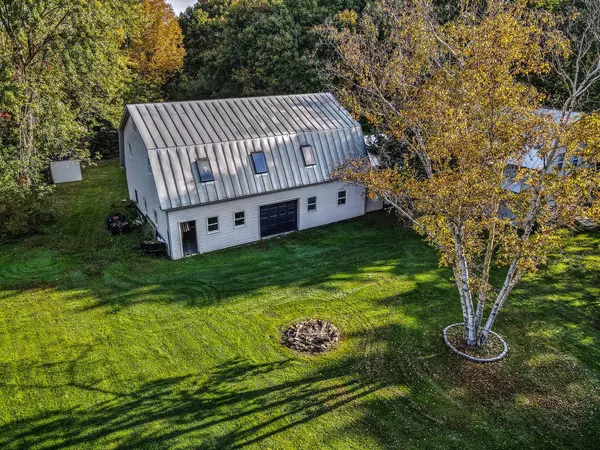 Sidney, ME 04330,990 Pond RD