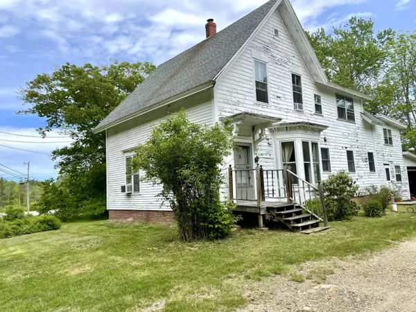 571 River RD, Bowdoinham, ME 04008