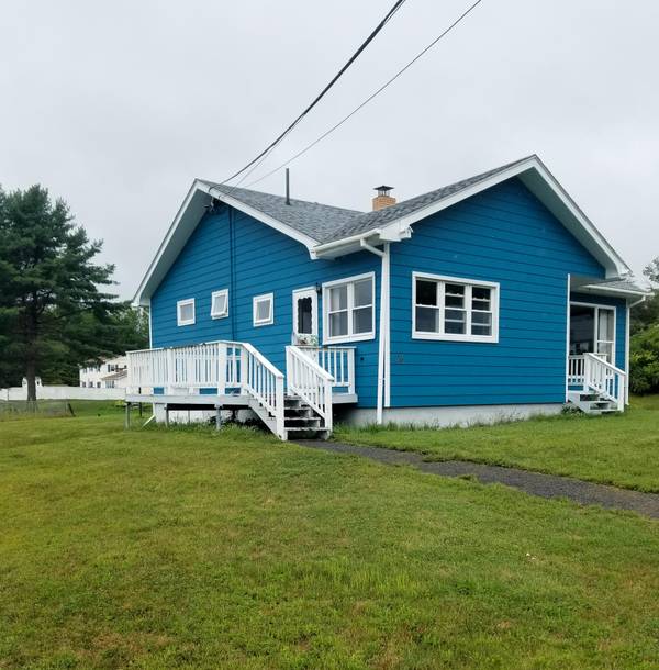 26 Cedar Street, East Millinocket, ME 04460