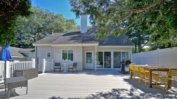 46 Highland AVE, Ogunquit, ME 03907