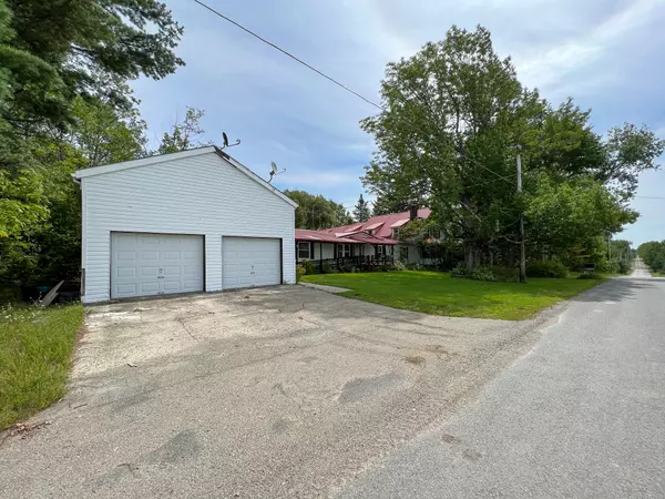 Lee, ME 04455,124 Thomas Hill Road