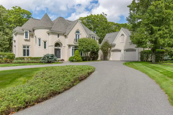 Yarmouth, ME 04096,142 Royall Point RD