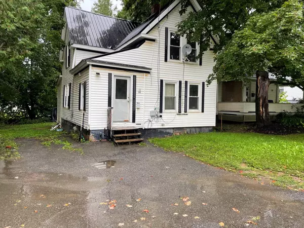 18 Park ST, Houlton, ME 04730