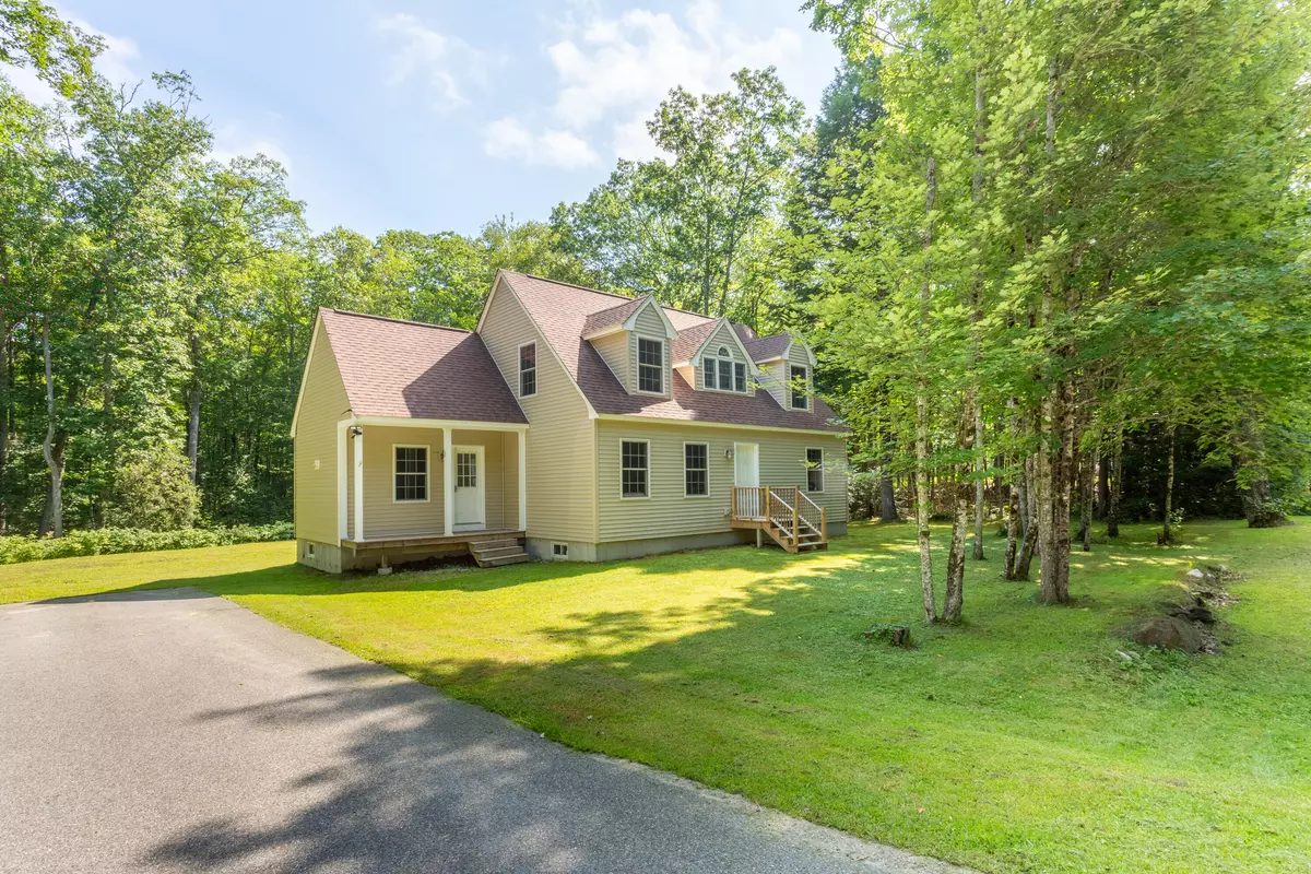 Warren, ME 04864,79 Greenwood AVE