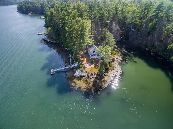 72 Crooker RD, Westport Island, ME 04578