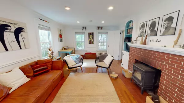 Orono, ME 04473,27 University PL