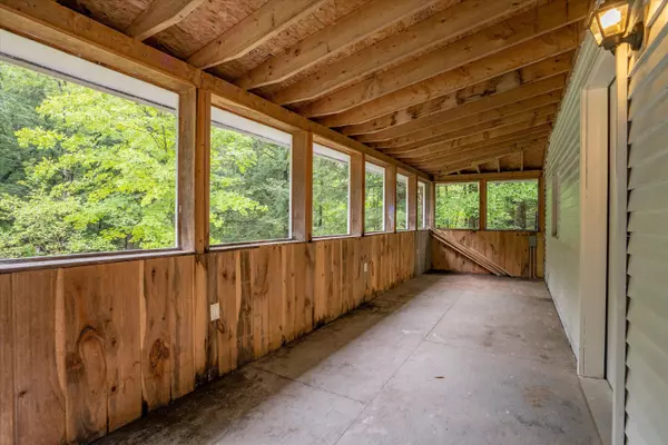 Naples, ME 04055,536 Lambs Mill RD