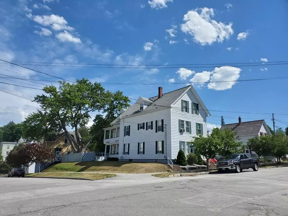 Auburn, ME 04210,36 Cook ST