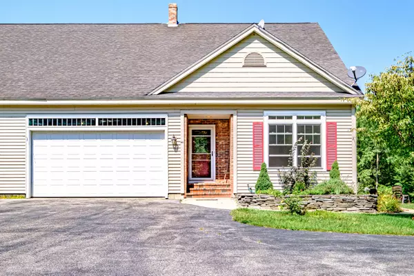 12 Sunset RDG #B, North Yarmouth, ME 04097