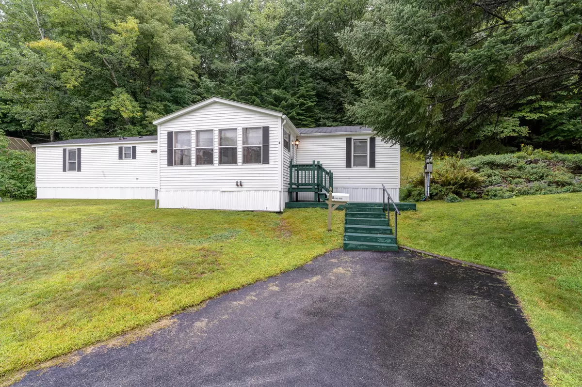 Norway, ME 04268,8 Lake RD