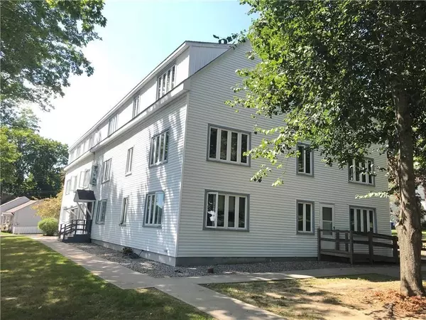 35 Summer ST #1, Wiscasset, ME 04578